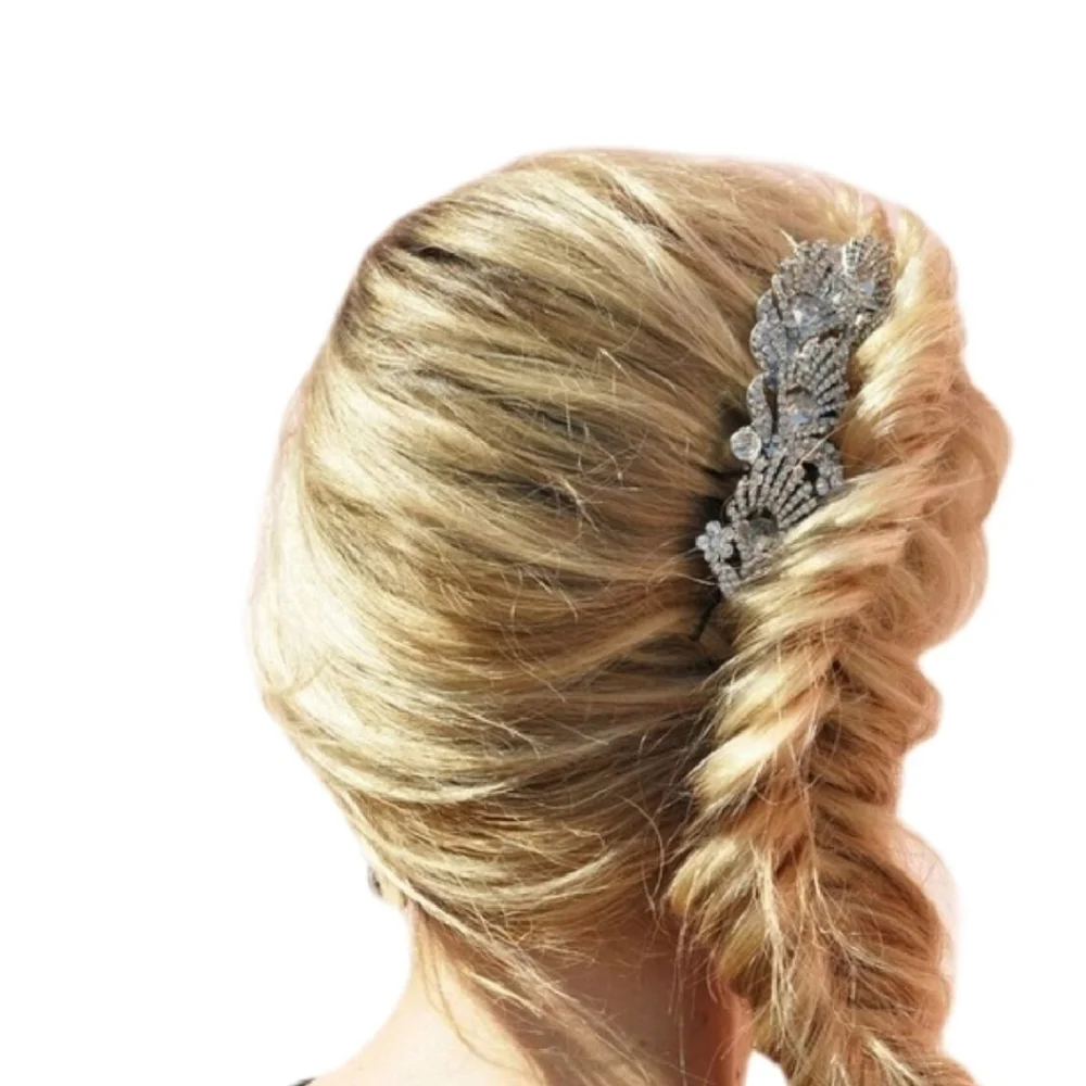 Stunning Feather Hair Comb
